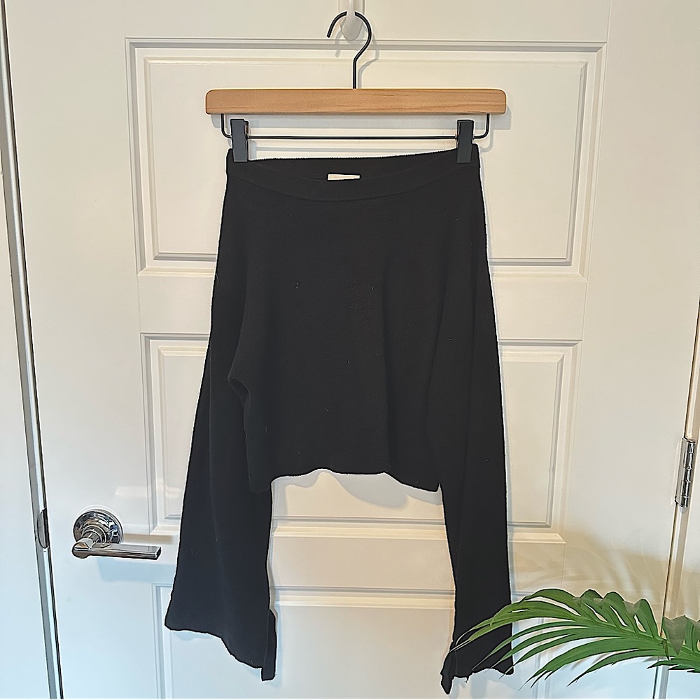 Aritzia wildfred | EMMY Long Sleeve Cropped Sweater - Black